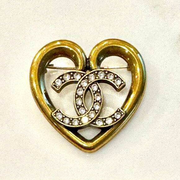 CHANEL Brooch Corsage Gold Heart Coco Marked Pin - Picture 1 of 5